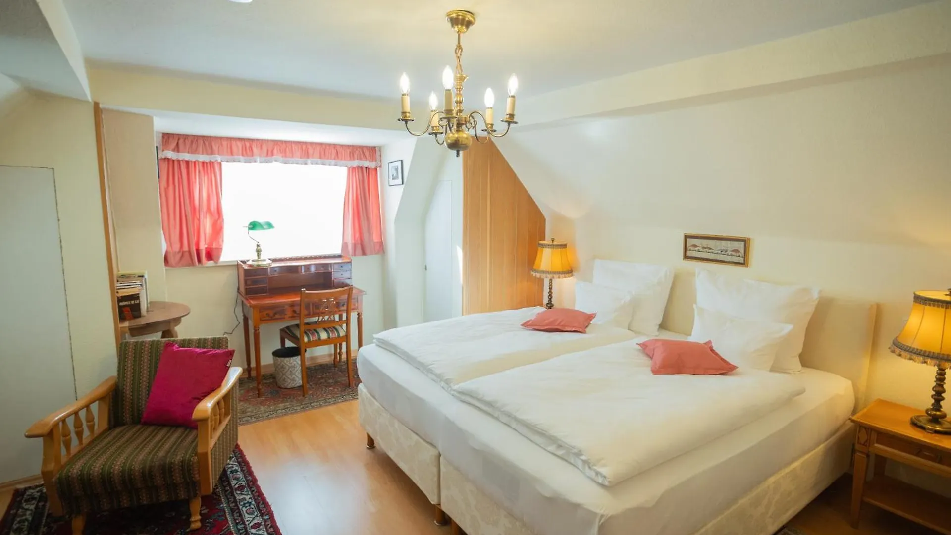 Otel Gaestehaus Englischer Garten Münih